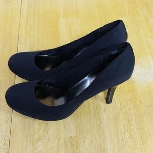 9 & Co. Black Rounded top shoes size 9